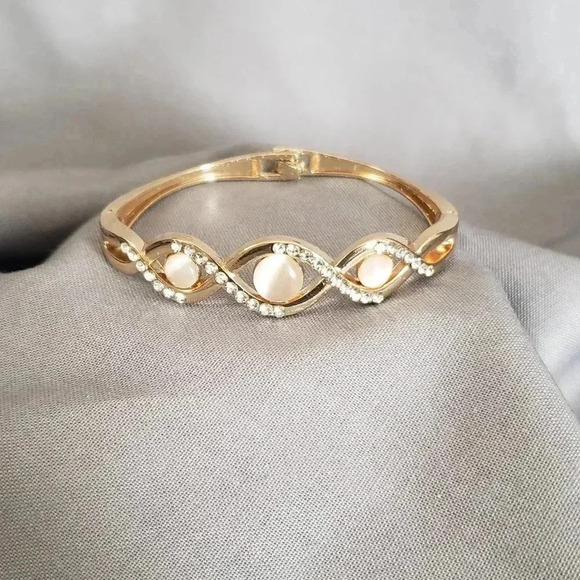 Goldtone Crystal Bracelet - Picture 1 of 5
